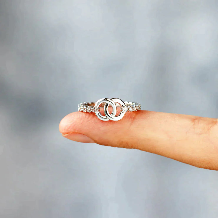 Pavé Interlocking Ring