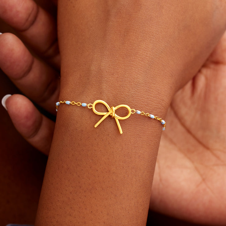 Small Circle Of Female Friends Matching Golden Bow Enamel Chain Bracelet