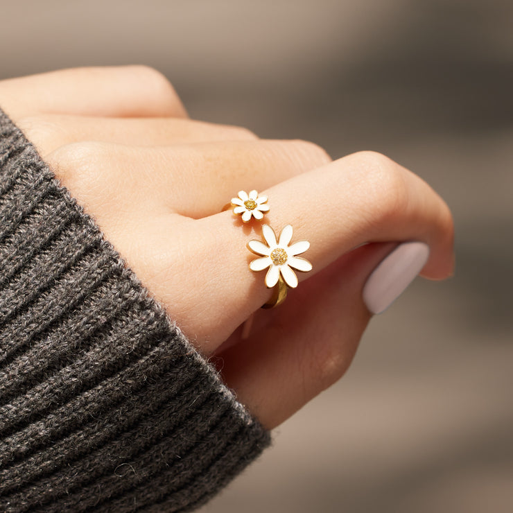 I'm Here For You Every Daisy Two-Daisy Ring