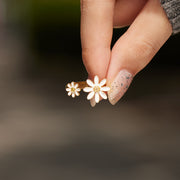 I'm Here For You Every Daisy Two-Daisy Ring