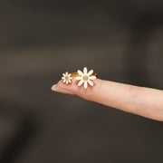 I'm Here For You Every Daisy Two-Daisy Ring