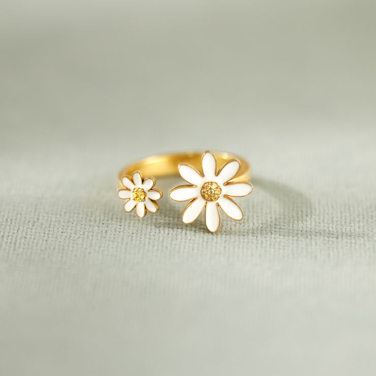 Two-Daisy Ring