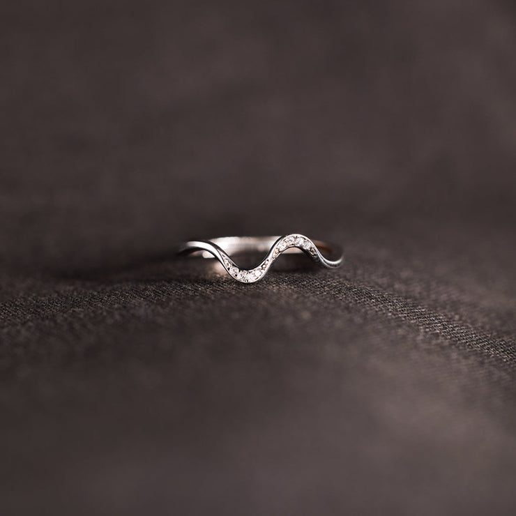 Minimalist Wave Ring