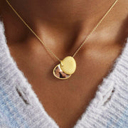 Mama's Pearl-fect Gang Engraving Shell Necklace