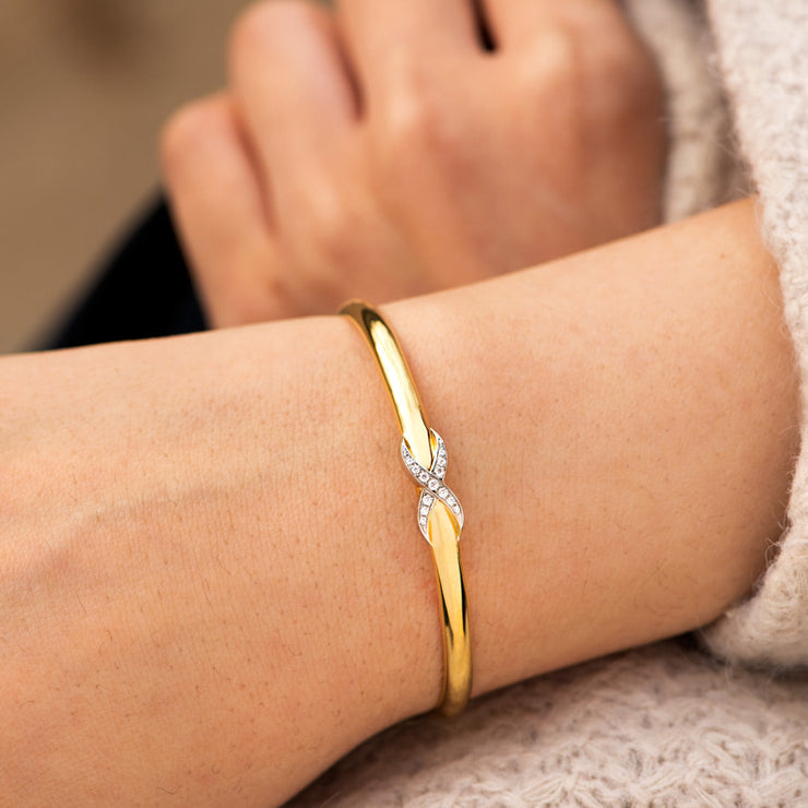 Pavé Infinity Bangle