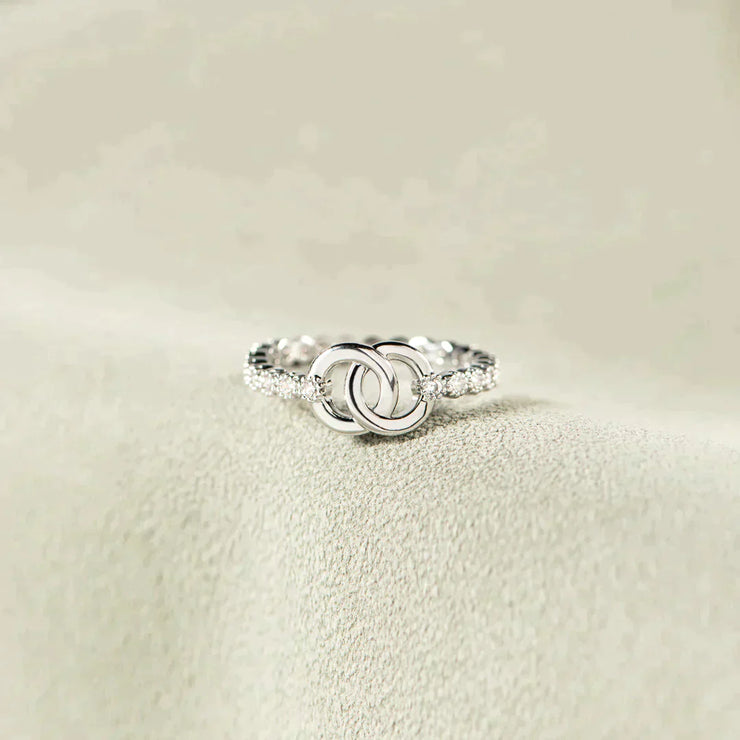 Pavé Interlocking Ring