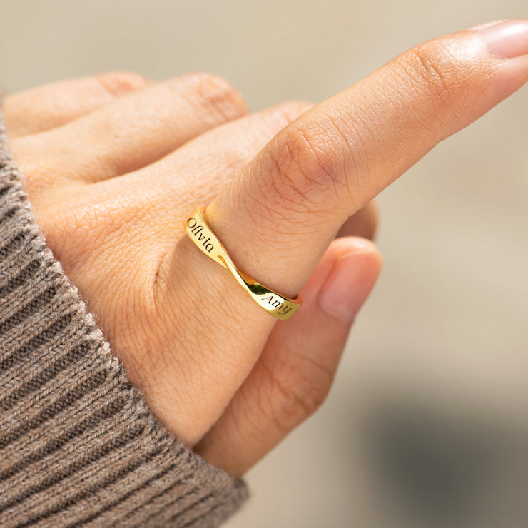 Twist Ring Band