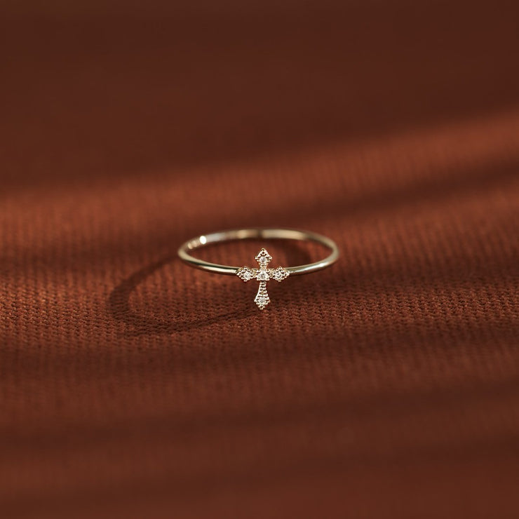 Minimalist Cross Ring