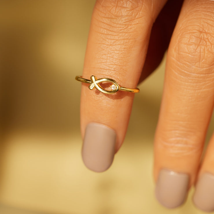 Double Fish Oxidized Finger Ring | Antique rings, Antique gold, Fish motif