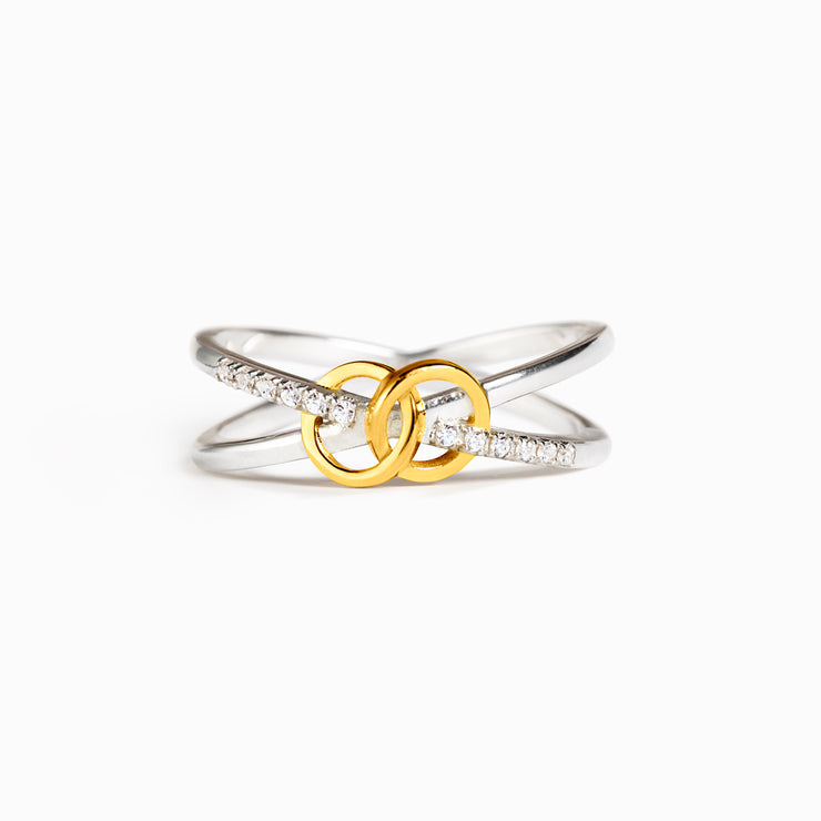 Interlocking Ring - Linked Together 