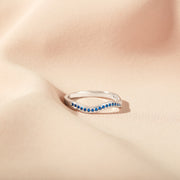 Minimalist Wavy Ring