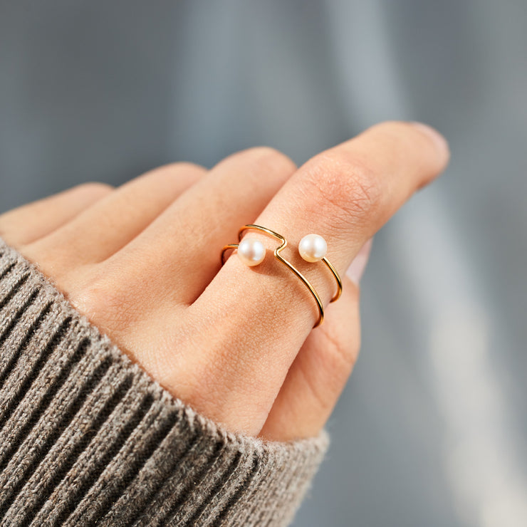 Two Pearl Ring