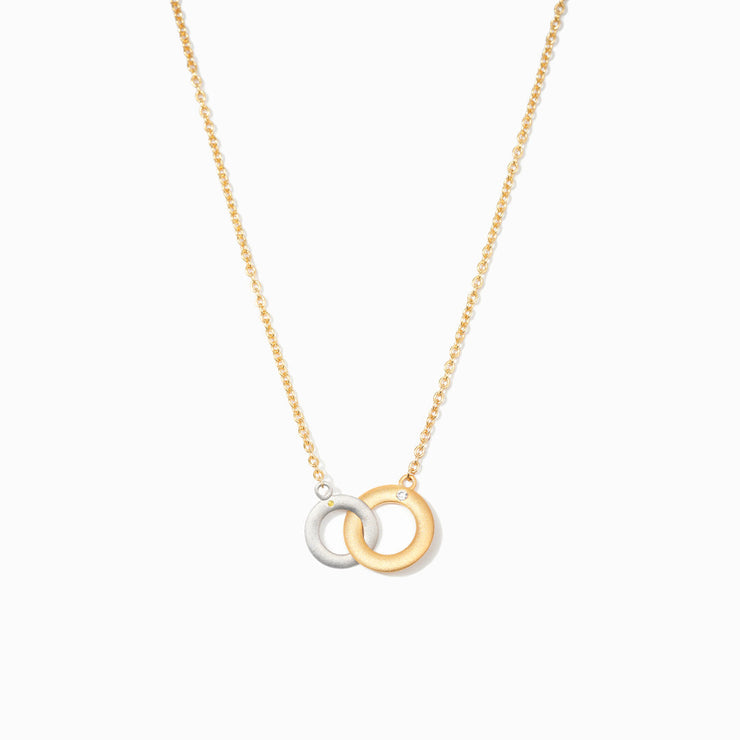 Matte Interlocking Necklace
