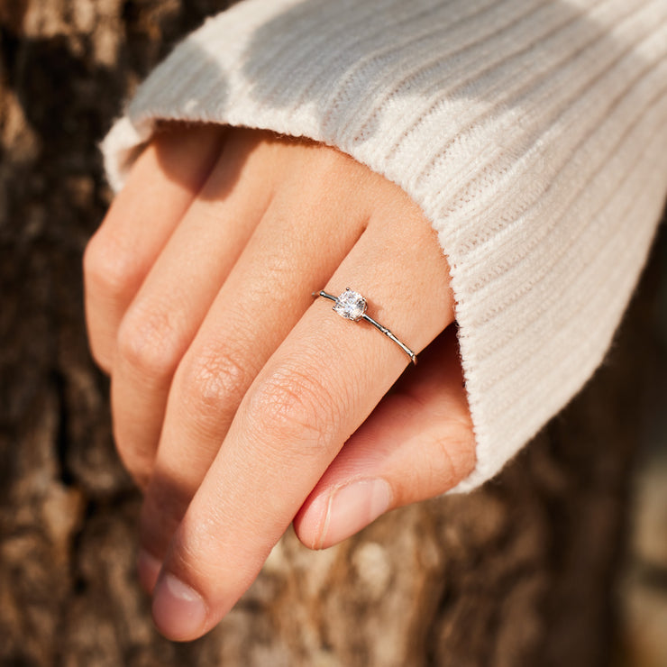 Small Minimalist Womens Silver Ring, Unique Womens Silver Promise Ring, 3  Stone Ring, Delicate Ring, Minimalist Engagement Ring - Etsy | Bagues de  fiançailles anciennes, Bague de promesse, Bagues de fiançailles simples