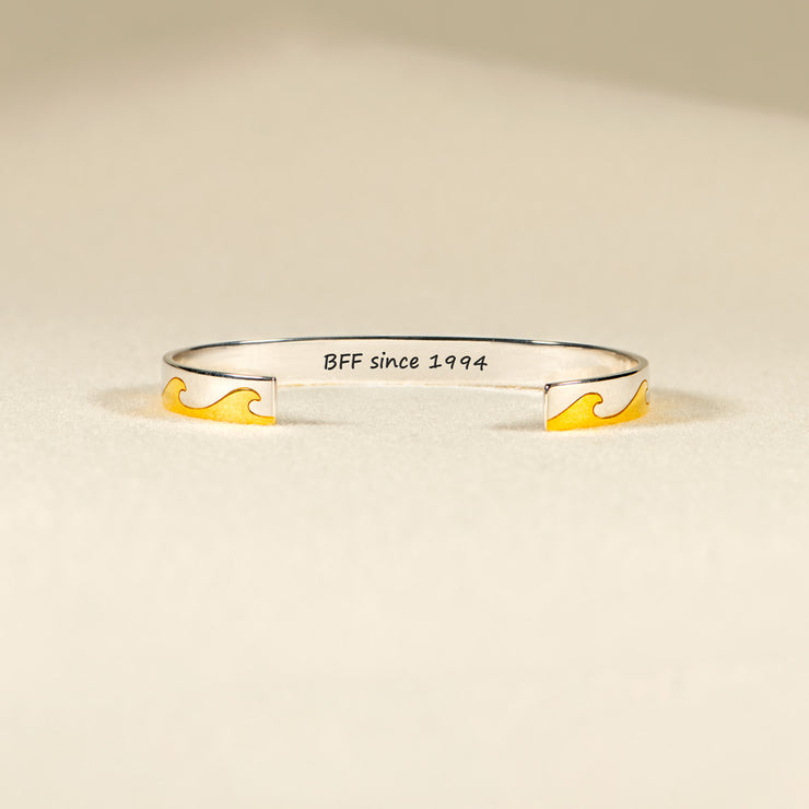 Minimalist Wave Bangle